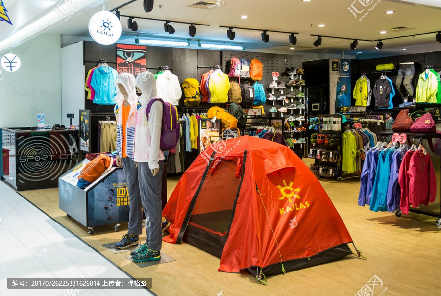 从山野到城市 户外用品店与运动品商店的生态融合